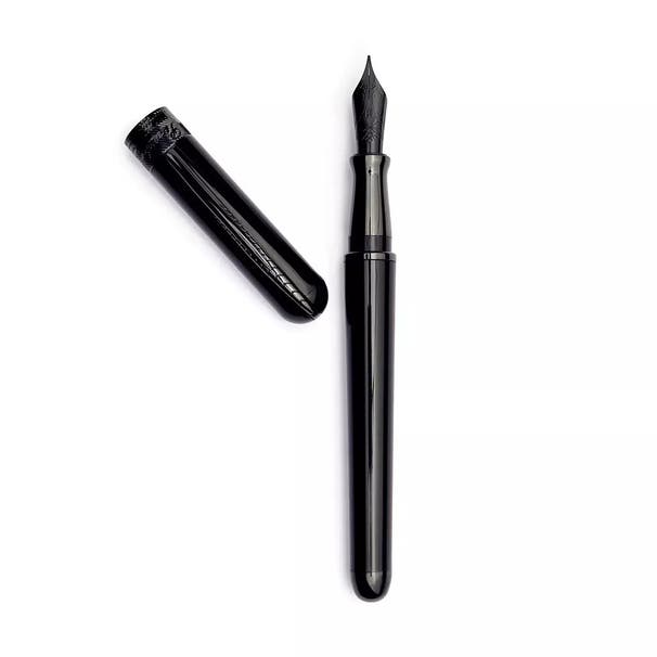 Avatar UR Glossy & Black Trims Fountain Pen - Black Avatar UR Pineider SSAMXPP4001056 - 1